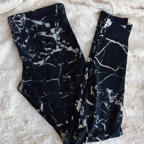 TNA Pants - TNA Black marble Leggings